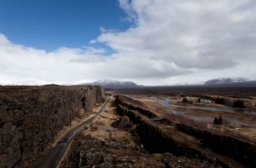 From Reykjavik: Golden Circle & Kerið Full-Day Tour - Þingvellir National Park: where politics met tectonics