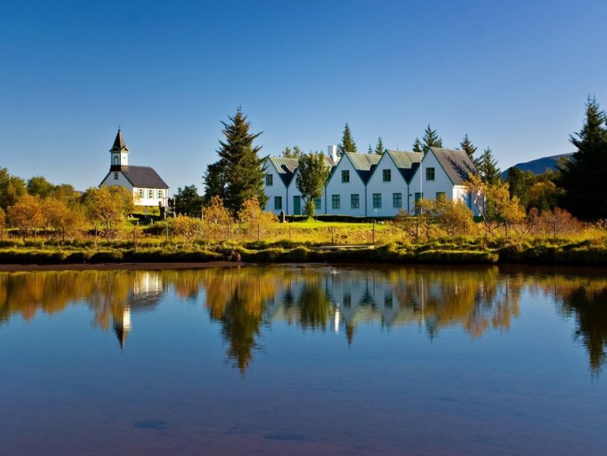From Reykjavik: Golden Circle & Secret Lagoon Guided Tour - Gullfoss waterfall: why this scheduled lunch stop works