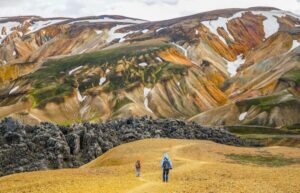 From Reykjavík: Landmannalaugar Day Hike - The ride out and back: comfort, gravel, and F-road reality