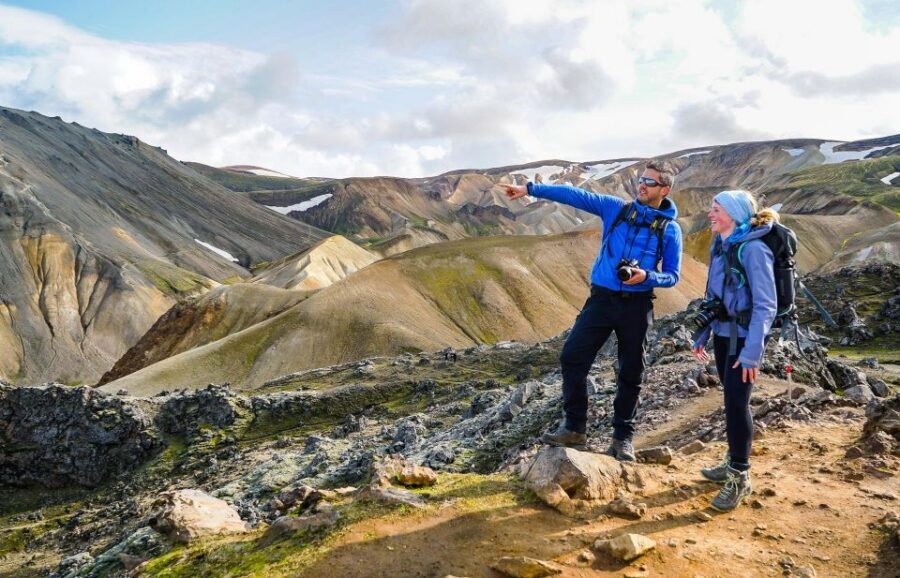 From Reykjavík: Landmannalaugar Day Hike - Stop by stop: the hike across Laugahraun, Vondugil, and Brennisteinsalda