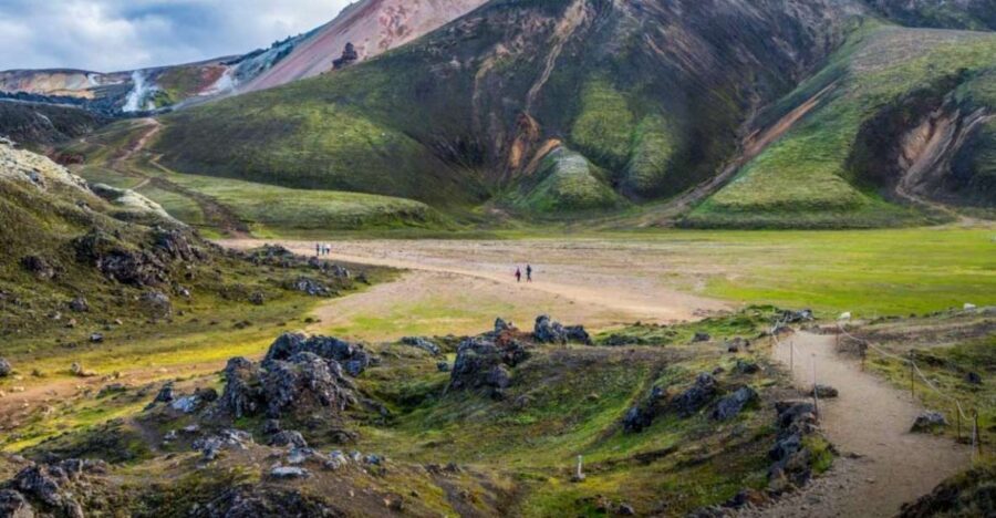 From Reykjavik: Landmannalaugar & Háifoss Waterfall Tour - Entering the highlands: why this pairing works