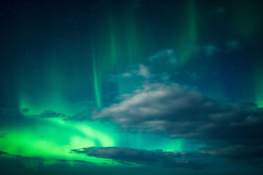 From Reykjavik: Northern Lights Chase with Expert Guide - What to pack and wear so the cold doesn’t ruin the night