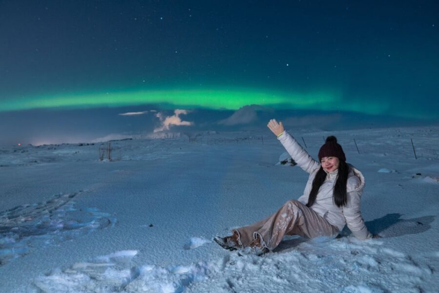 From Reykjavik: Northern Lights Guided Tour with Photos - Price: Is $95 Worth It for a 5-Hour Aurora Hunt?