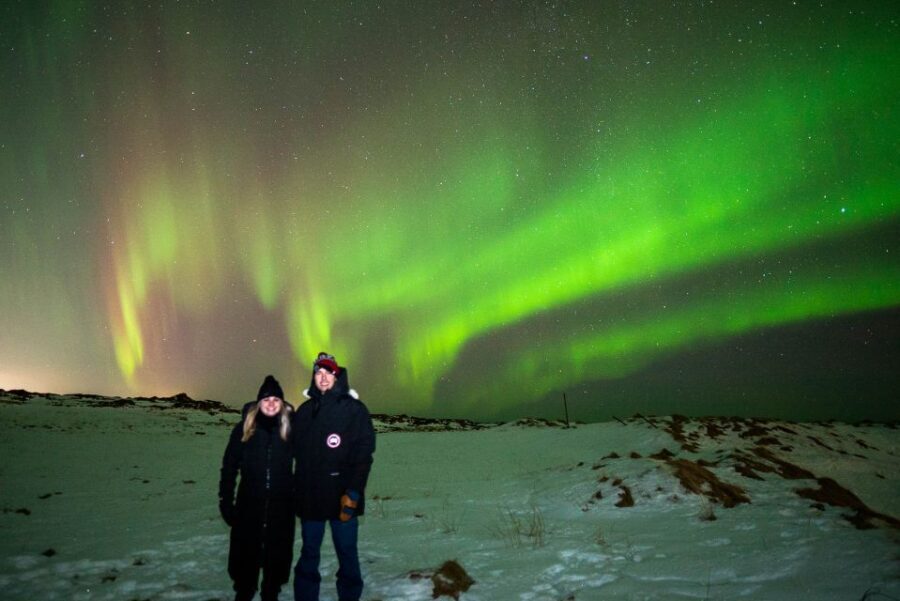 From Reykjavik: Northern Lights Hunt Super Jeep Tour - Out of town for darker skies, plus a southern-region stop