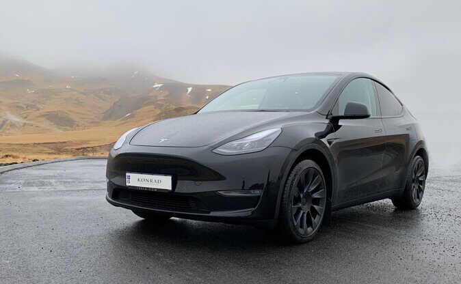 From Reykjavik: Private Golden Circle Iceland Day Tour - Private Golden Circle in a Tesla: how the comfort changes the day