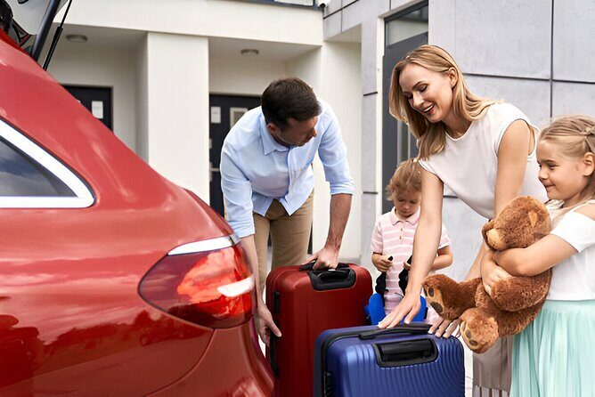 From Reykjavik: Private Transfer to KEF Airport in Iceland - Key things to know before you book