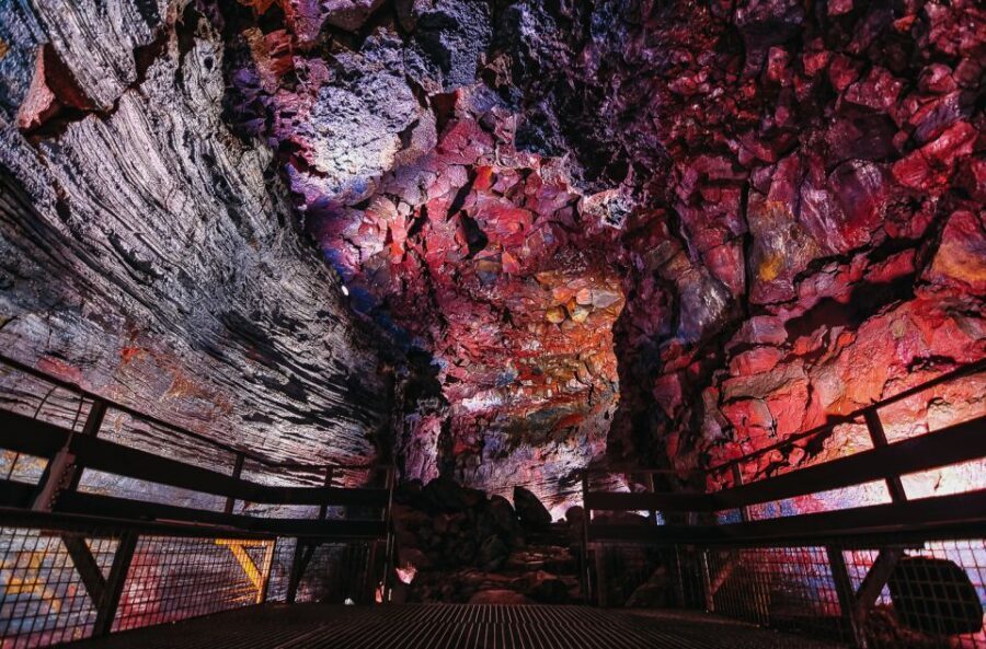 From Reykjavik: Raufarhólshellir Lava Tunnel by Bus - The Bus Ride: Equipment Time, Comfort, and WiFi