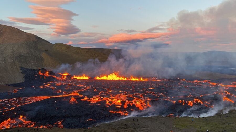 From Reykjavik: Reykjanes Geopark Tour and Sky Lagoon Visit - Getting moving from Reykjavik: bus comfort and what to pack