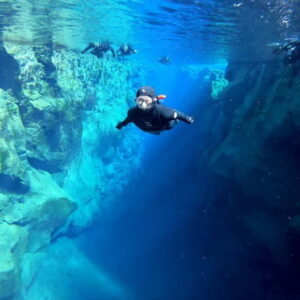 From Reykjavik: Silfra Snorkeling with Free Photos - Suit up: drysuit comfort vs 6mm wetsuit feel