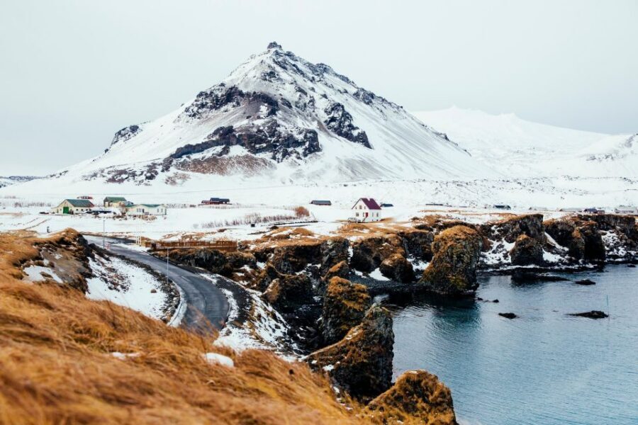 From Reykjavik: Snæfellsnes Full-Day Tour with Homemade Meal - Djúpálónssandur black beach: where the sea does the talking
