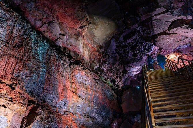 From Reykjavík: The Lava Tunnel tour with Round-trip Transfer