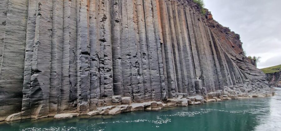 From Seyðisfjörður Port: Stuðlagil Canyon and Reindeer Park - Key highlights worth your time