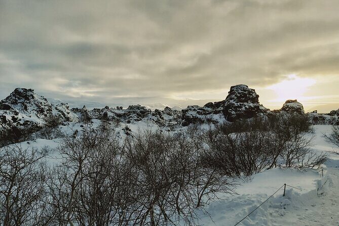 Full day Lake Myvatn Classic tour - Grjótagjá Cave: Where Tectonic Plates Show Themselves