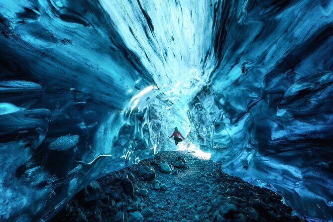 Glacier and Ice Cave Private Photoshoot - 15 Shot Photo Package - A private glacier and ice cave photoshoot is really about focus