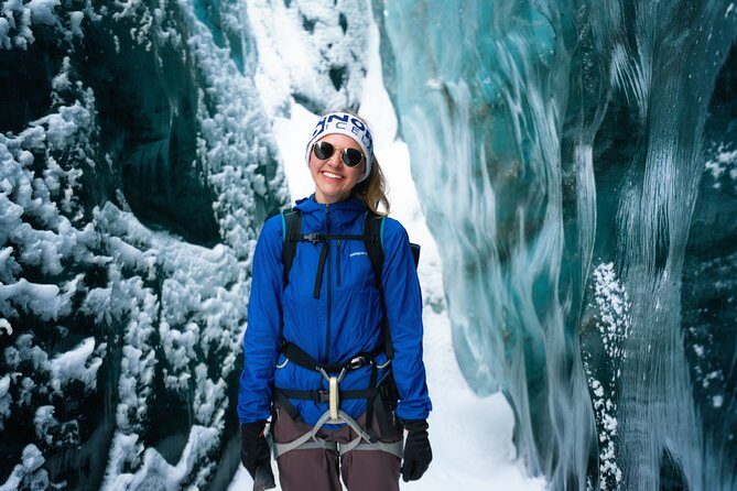 Glacier and Ice Cave Private Photoshoot - 15 Shot Photo Package - Safety gear and climate reality: what to bring