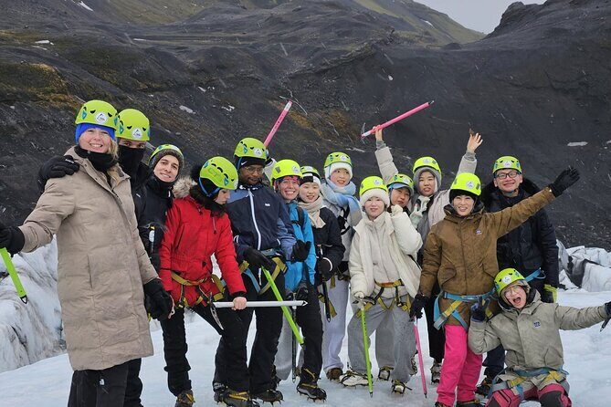 Glacier Hike Experience on Sólheimajökull - Meet on location - Safety briefing: the 20 minutes that make the glacier feel doable