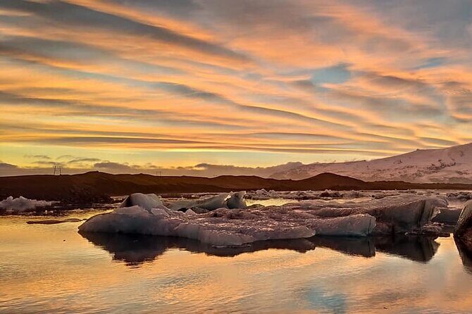 Glacier Lagoon, Diamond Beach, Black Sand Beaches and Waterfalls - Diamond Beach (Fellsfjara): Icebergs on Black Sand