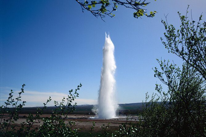 Golden Circle 7 Hours Bus Tour from Reykjavik - Gullfoss Waterfall: big power, timed for photos