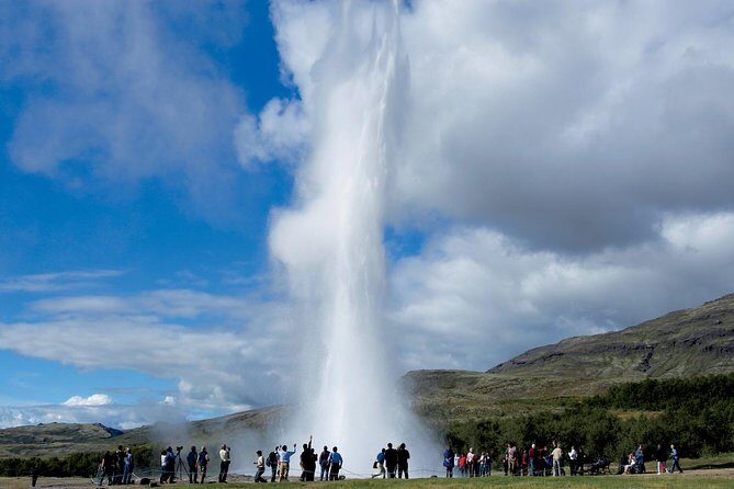 Golden Circle and Fontana Geothermal Spa Day Trip from Reykjavik - Gullfoss: the double-tier falls in a canyon that eats sound