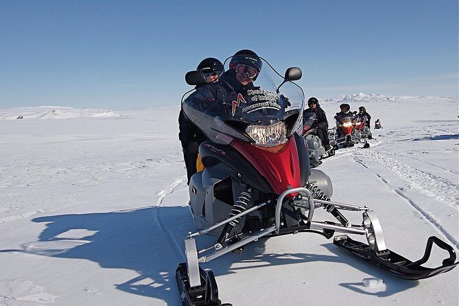 Golden Circle and Glacier Snowmobile Experience from Reykjavik - Stop 2: Strokkur at Geysir Hot Springs and How to Catch the Eruption