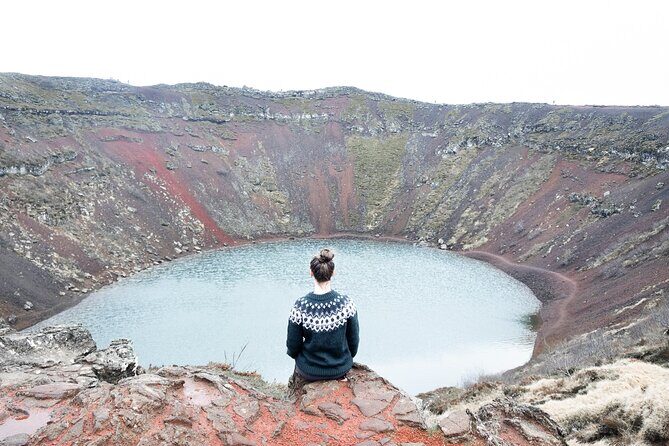 Golden Circle and Kerid Minibus Tour with Blue Lagoon Transfers - Kerið crater walk: 20 minutes of volcanic drama (and it’s included)