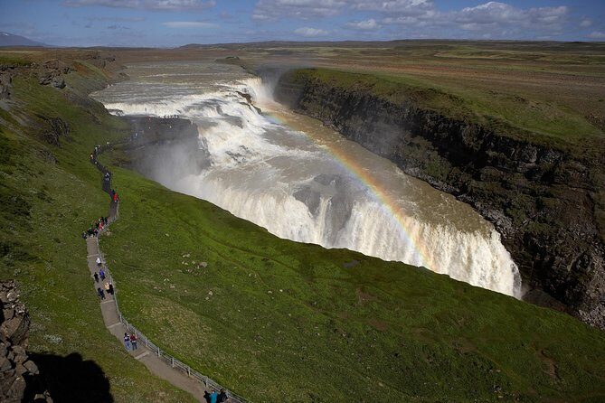 Golden Circle and Laugarvatn Fontana Geothermal Tour from Reykjavik - Who should book this tour?