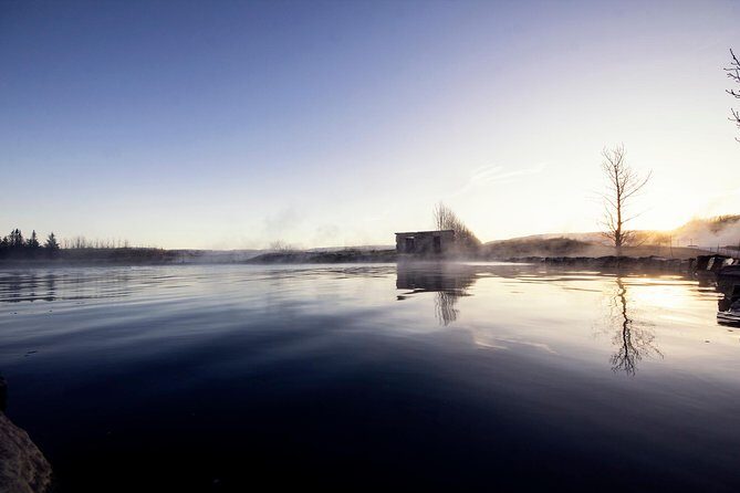 Golden Circle and the Secret Lagoon from Reykjavik - Strokkur’s eruption rhythm: Catch it without the stress
