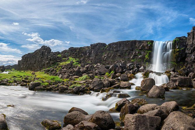Golden Circle Classic in Small group - Also for cruises - Gullfoss Falls: the two-tier roar and where to spend your minutes