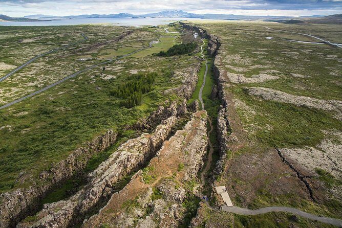 Golden Circle Classic in Small group - Also for cruises - Geysir (and Strokkur): steam fields and the rhythm of eruptions