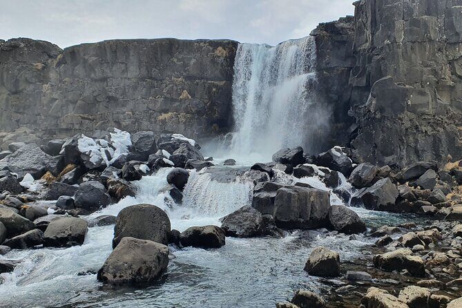 Golden Circle German-speaking small group tour from Reykjavík