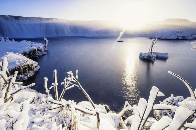 Golden Circle & Kerið Day Tour by Minibus from Reykjavik - How Guides Keep the Day Moving: Wi‑Fi, Seat Views, and Small Extras