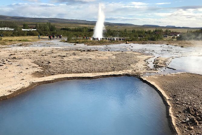 Golden Circle & Secret Lagoon & Friðheimar (lunch included) - PRIVATE TOUR - Golden Circle day trip with pickup and a private feel