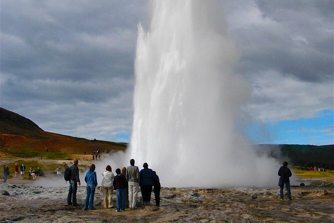 Golden Circle & Secret Lagoon & Friðheimar (lunch included) - PRIVATE TOUR - Geysir area: timing Strokkur and spotting the contrasts