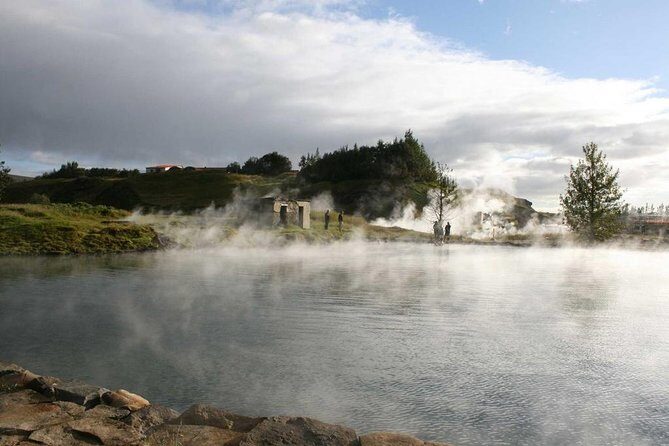 Golden Circle & Secret Lagoon Small-Group Day Tour from Reykjavik - Kerið Crater: a quick volcanic stop with a real walk