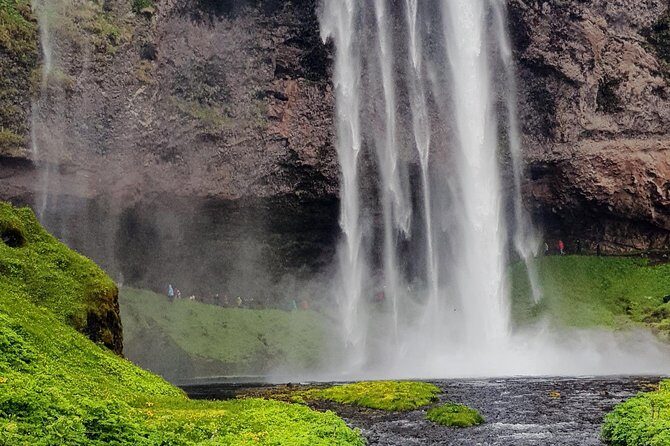 Golden Circle & South Coast Tour - Reynisfjara Black Beach: basalt columns, seabirds, and strong waves
