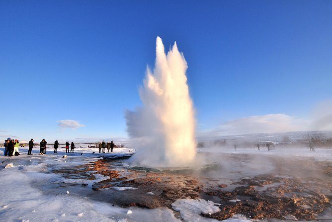 Golden Circle Tour Including Blue Lagoon Admission from Reykjavik - Geysir geothermal area: Strokkur’s timing game