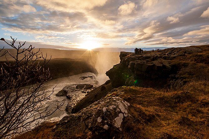 Golden Circle, Volcano Crater and Blue Lagoon Small-Group Tour - Gullfoss: the waterfall stop that eats time (in a good way)