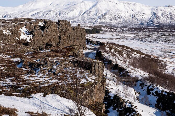 Golden Circle with Kerid Crater & Local Farm Visit in Small Group - Stop 1: Þingvellir National Park Between Continents