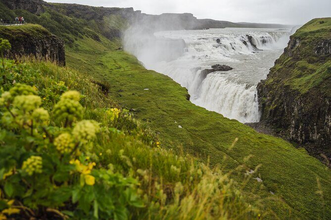 Golden Circle with Kerid Crater & Local Farm Visit in Small Group - Local Flavor Stop: Efstidalur II Farm Visit