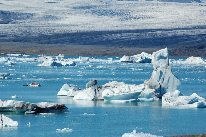 Guided Glacier Lagoon and Diamond Beach Day Trip from Reykjavik - Hvolsvöllur, the Eyjafjallajökull Stop, and Skógafoss: Early Highlights Done Right