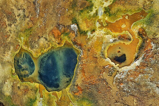 Helicopter Flight Over Geothermal Landscapes from Reykjavik - Overflying Reykjavik: the fast before-and-after effect