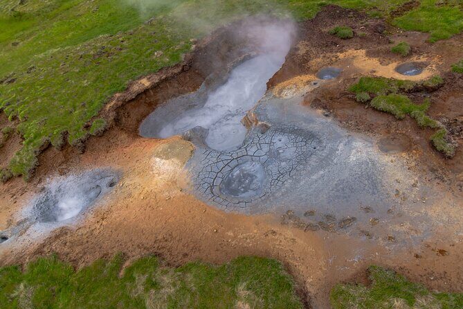 Helicopter Flight Over Geothermal Landscapes from Reykjavik - Who this helicopter geothermal flight is best for