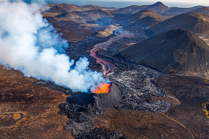 Helicopter Tour Over Iceland’s Reykjanes Volcano Eruption Site - Who Should Book This Helicopter Tour