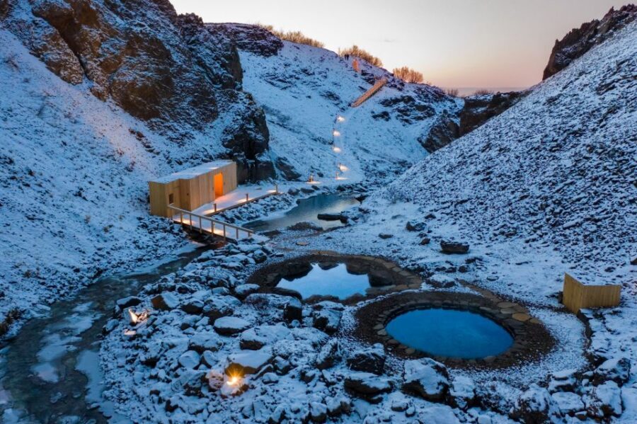 Husafell: Canyon Baths Soak with Short Highlands Hike - Arriving at the Canyon Baths: what the timing feels like