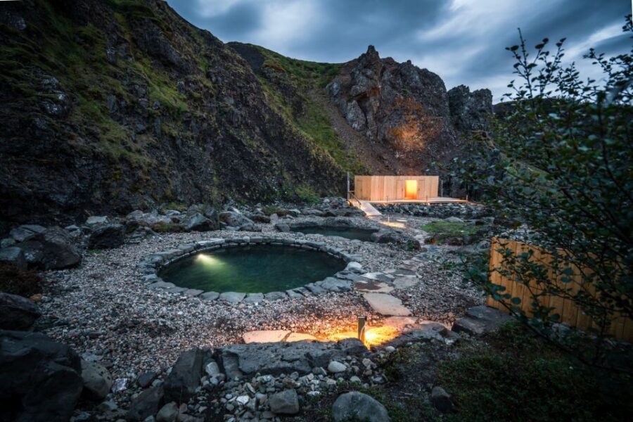 Husafell: Canyon Baths Soak with Short Highlands Hike - The guide experience: clear, friendly, and funny when it fits