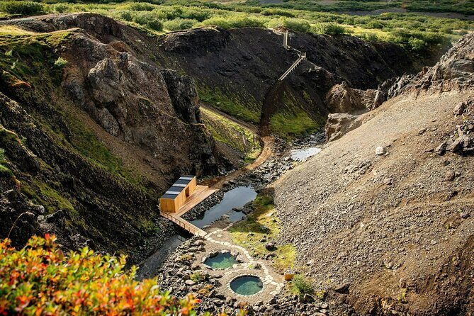 Husafell Canyon Baths Tour - The hike start: how the day actually begins