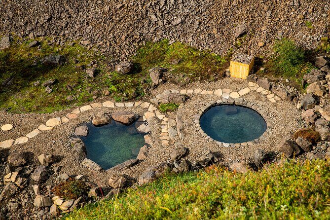 Husafell Canyon Baths Tour - Crossing glacial meltwater and dealing with real conditions