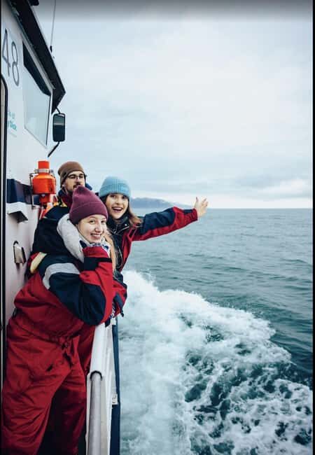Húsavík: Family-Run and Guided Whale Watching Tour - Your 3-Hour Route: West Toward Kinnarfjöll and Through Skjálfandi Bay