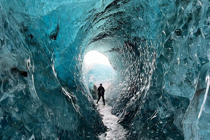 Ice Exploration Tour from the Glacier Lagoon - Gear and safety rules you should actually care about