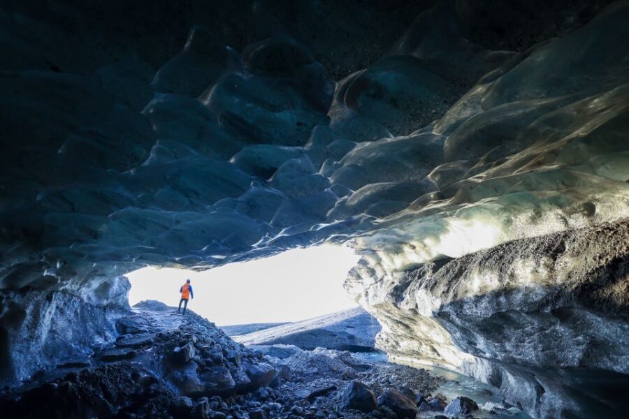 Iceland: Ice Cave Captured with Professional Photos - Professional photo package: how to make sure you love the results